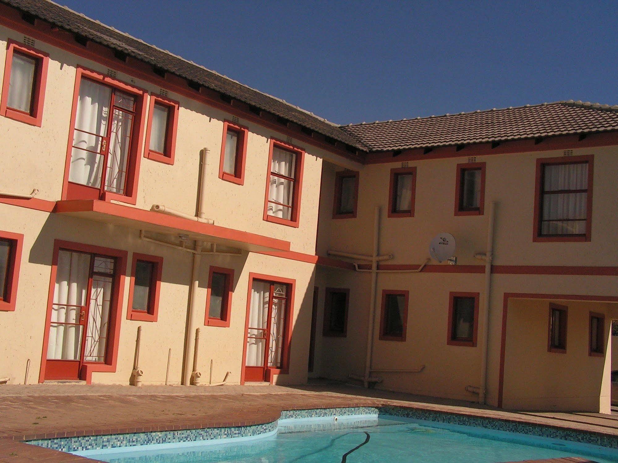 Moshitametsi Guesthouse Kempton Park Exteriör bild